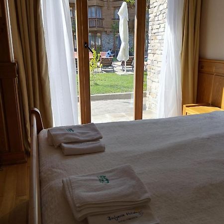Pirin Golf - Nirvana, Studios&Spa ราซล็อก ภายนอก รูปภาพ