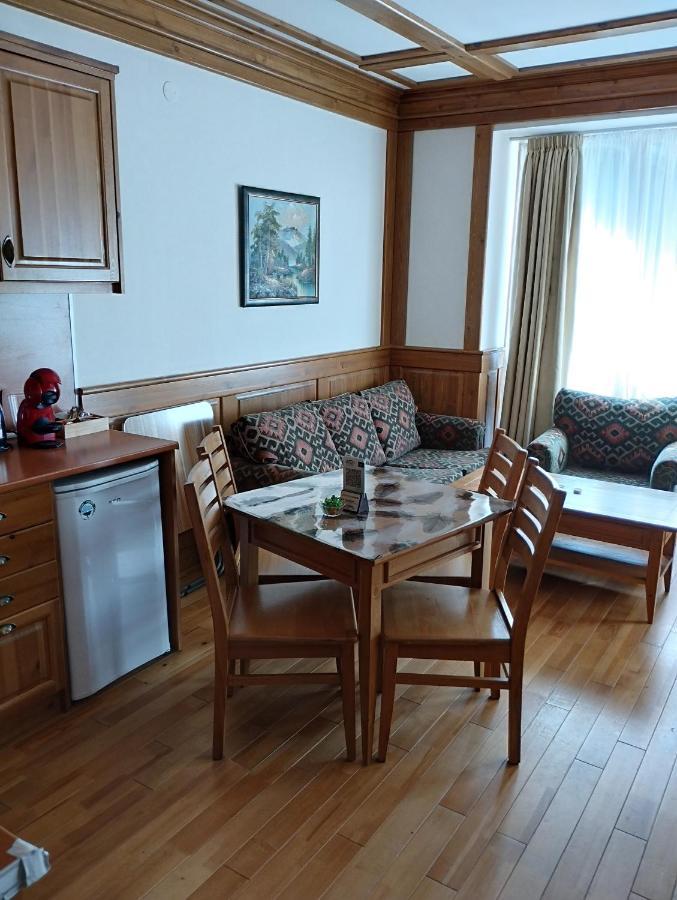 Pirin Golf - Nirvana, Studios&Spa ราซล็อก ภายนอก รูปภาพ